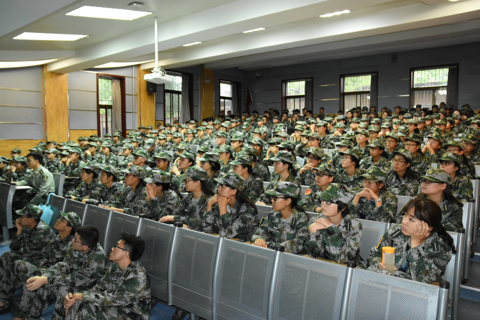 DSC_3350_meitu_1.jpg DSC_3350_meitu_1.jpg