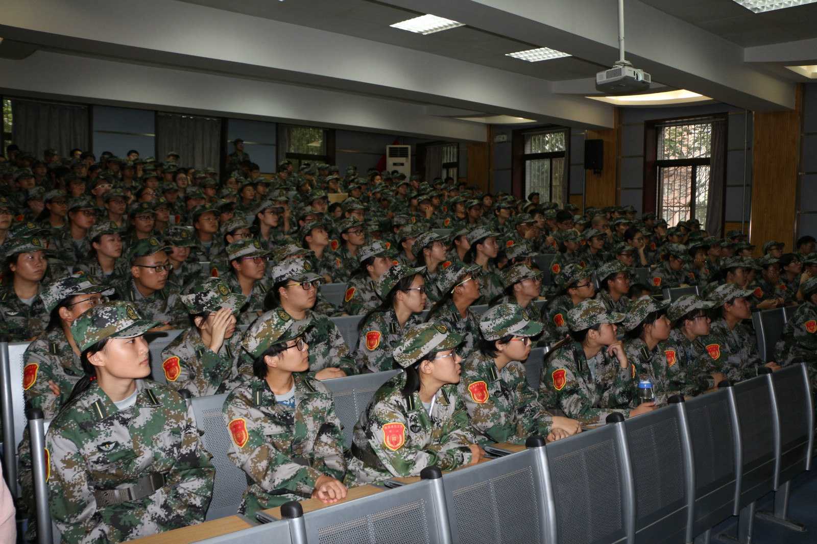 3_meitu_4.jpg 3_meitu_4.jpg